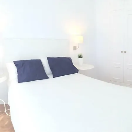 Lyrioshomes Malaga Cervantes Exterior photo